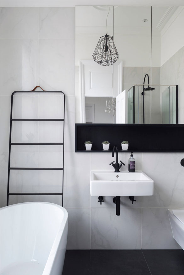 Black fixtures bathroom design