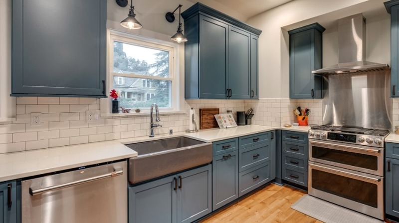blue-cabinets-kitchen-renovation