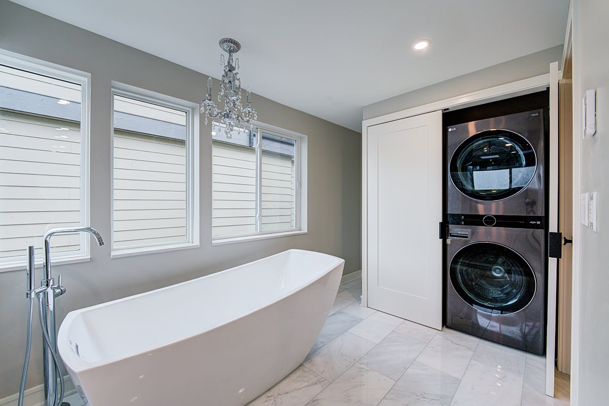 west-seattle-luxury-bath-after6-laundry-closet