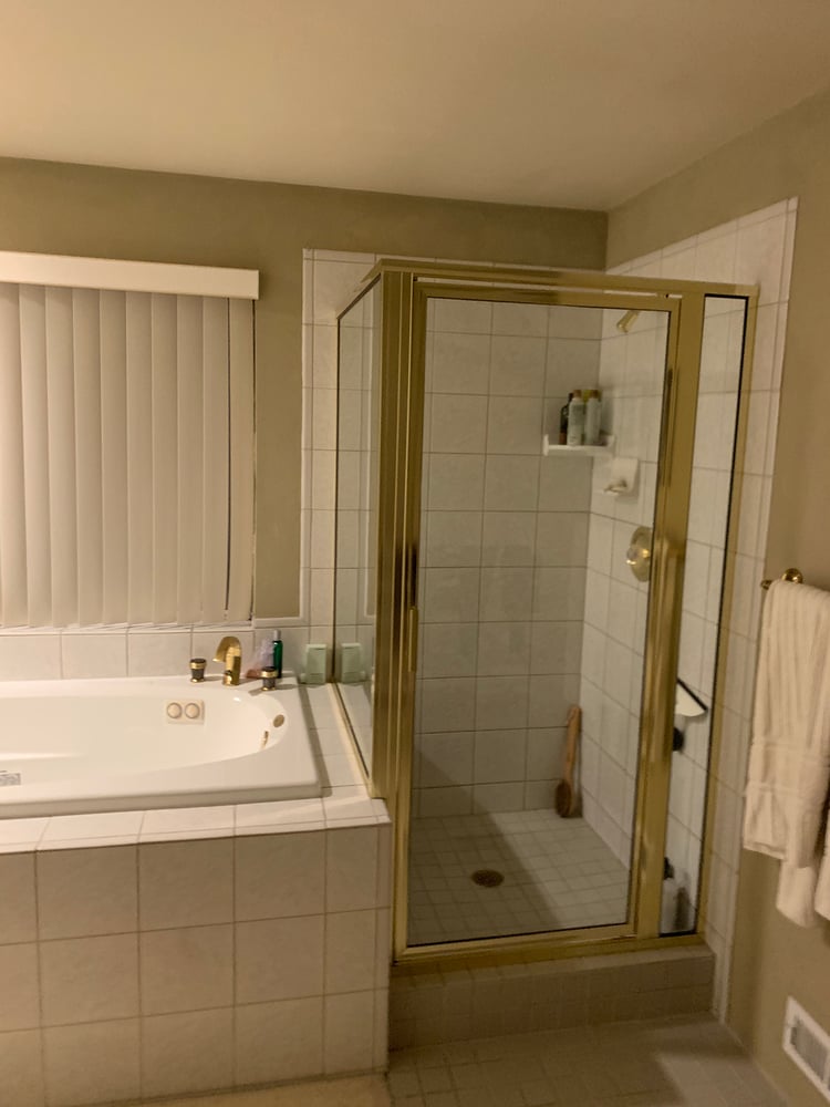 west-seattle-luxury-bath-before2