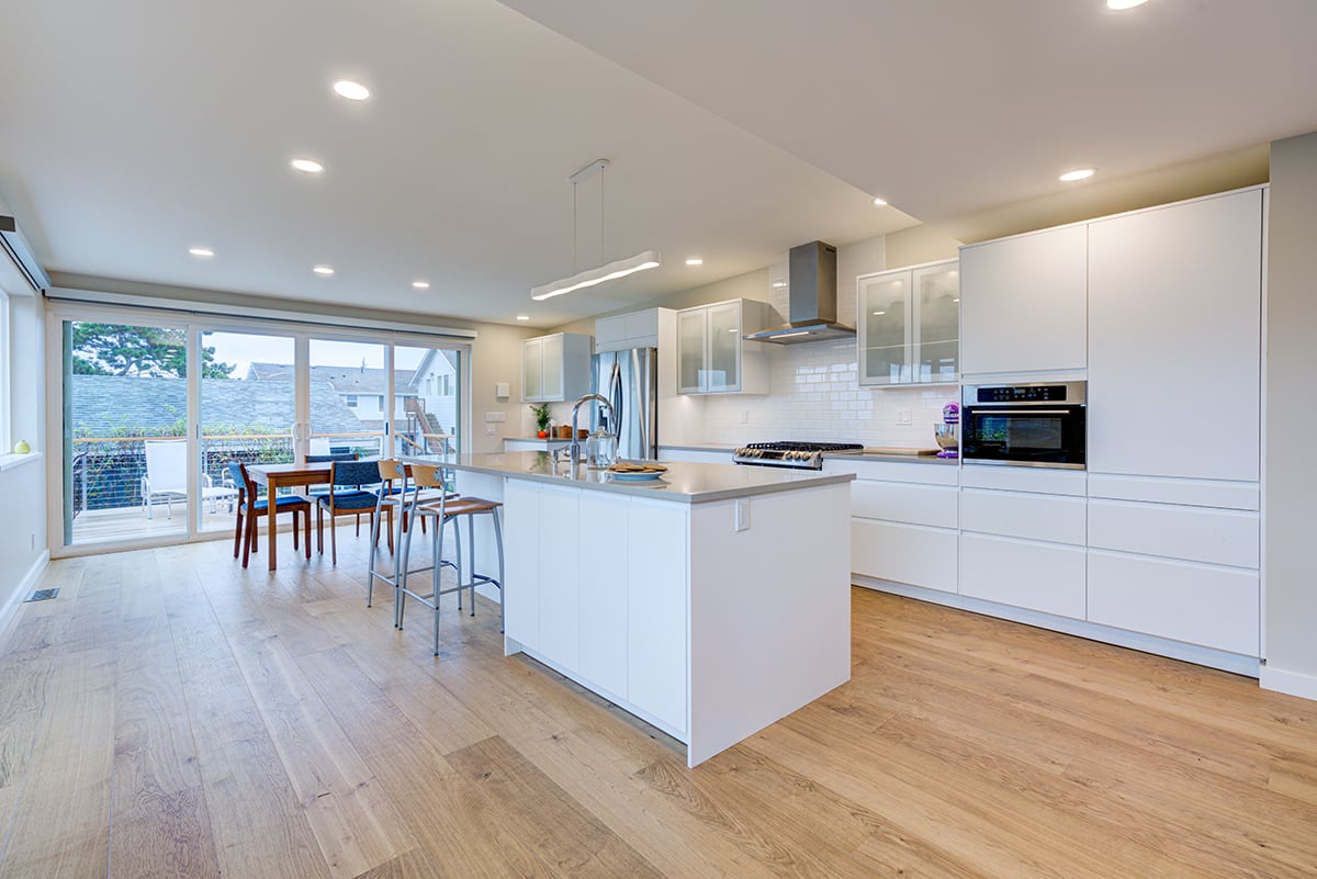 alki-kitchen-living-deck-12