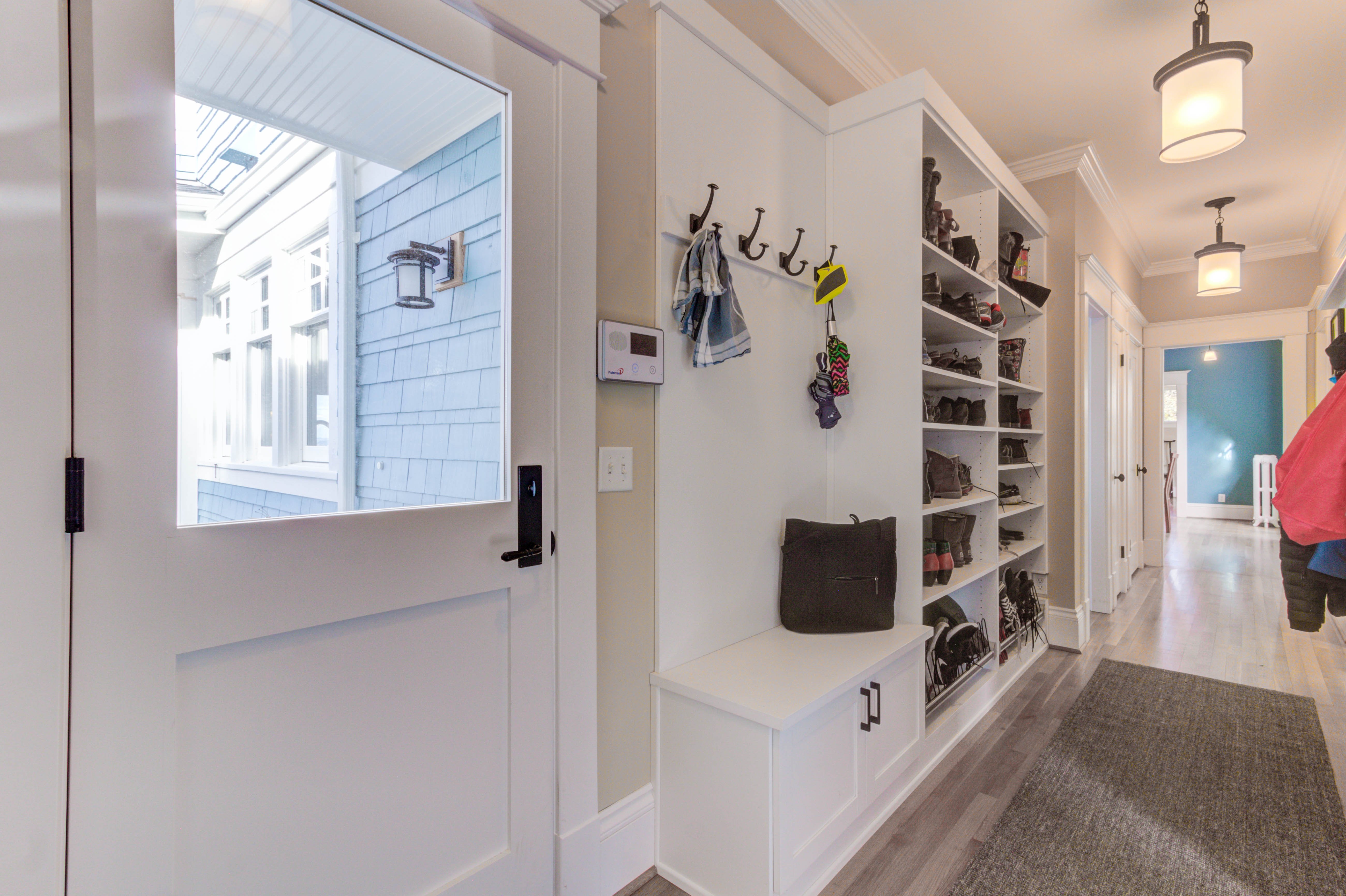 west-seattle-whole-house-remodel-mudroom