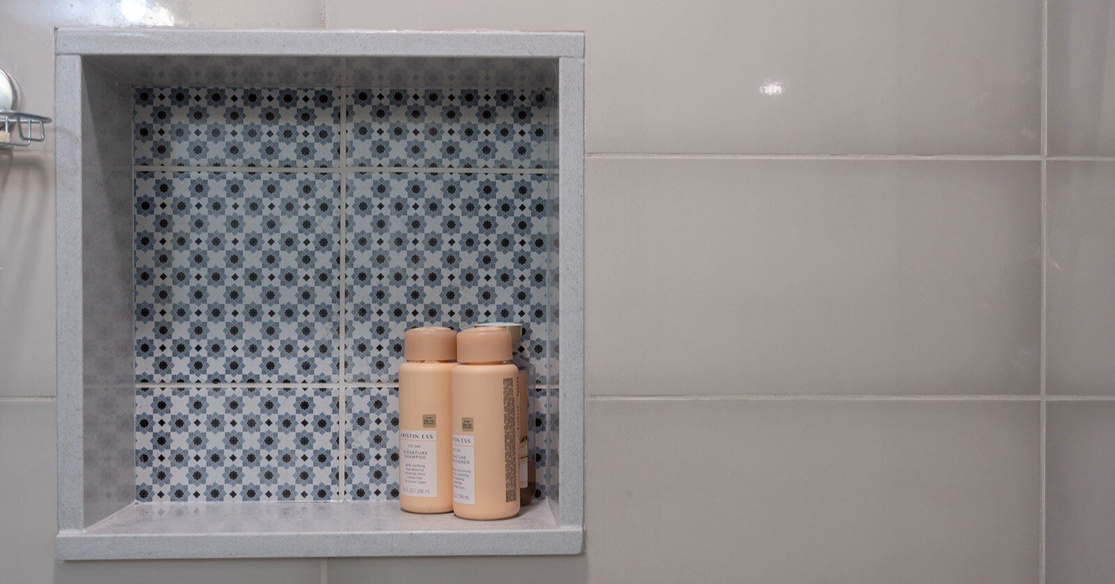 west-seattle-whole-house-bathroom-shower-niche-featured-image