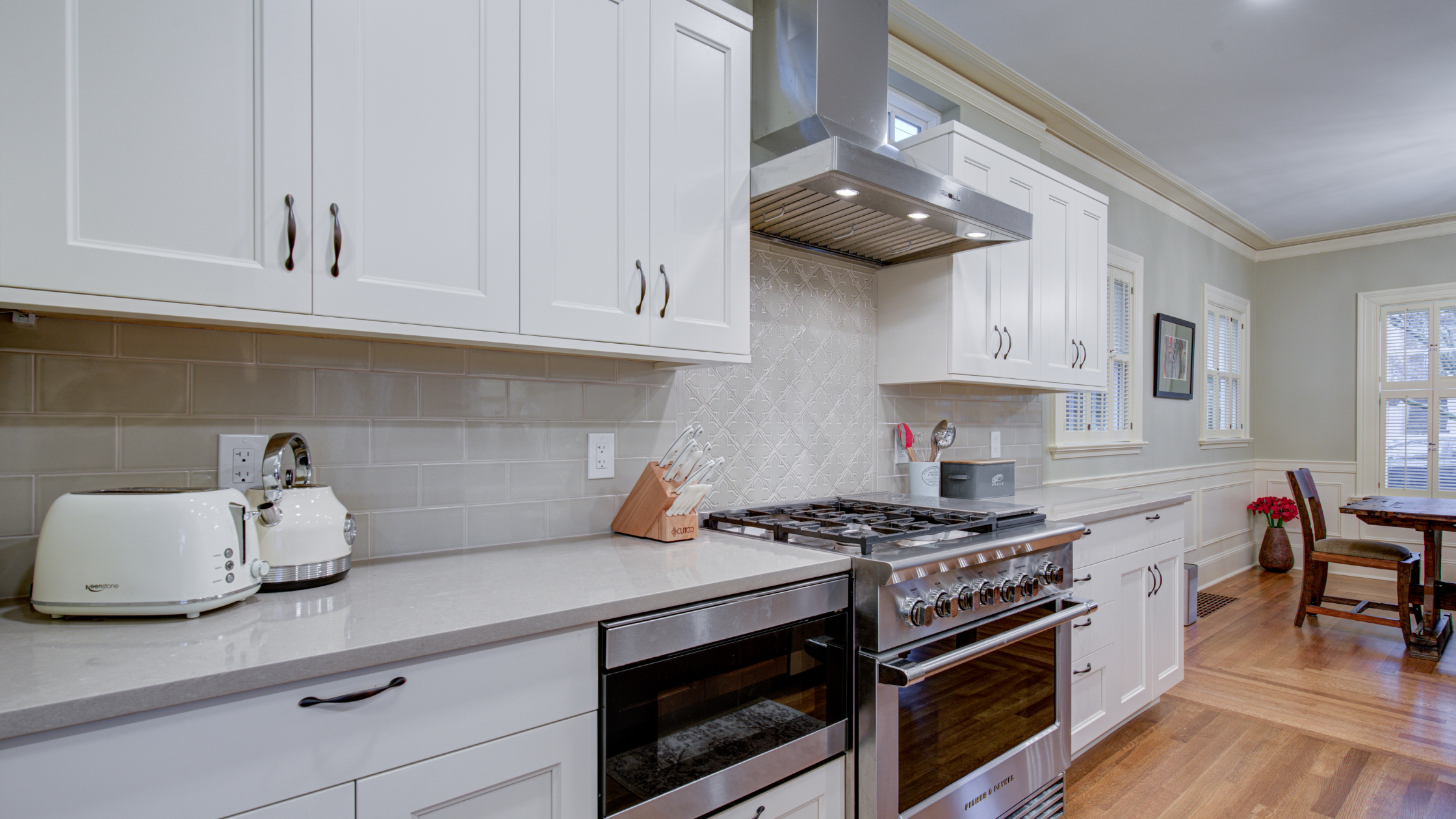 The Top 4 Problems With Poor Kitchen Cooking Ventilation and How to Solve Them