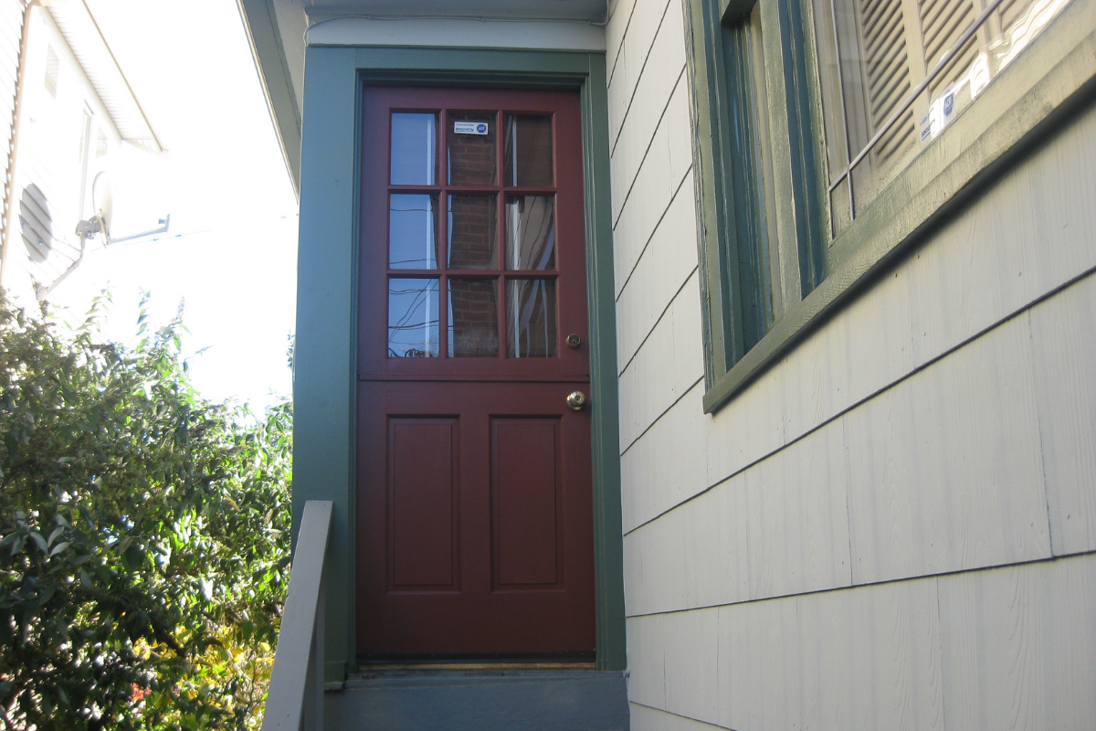 west-seattle-vintage-kitchen-before (2)