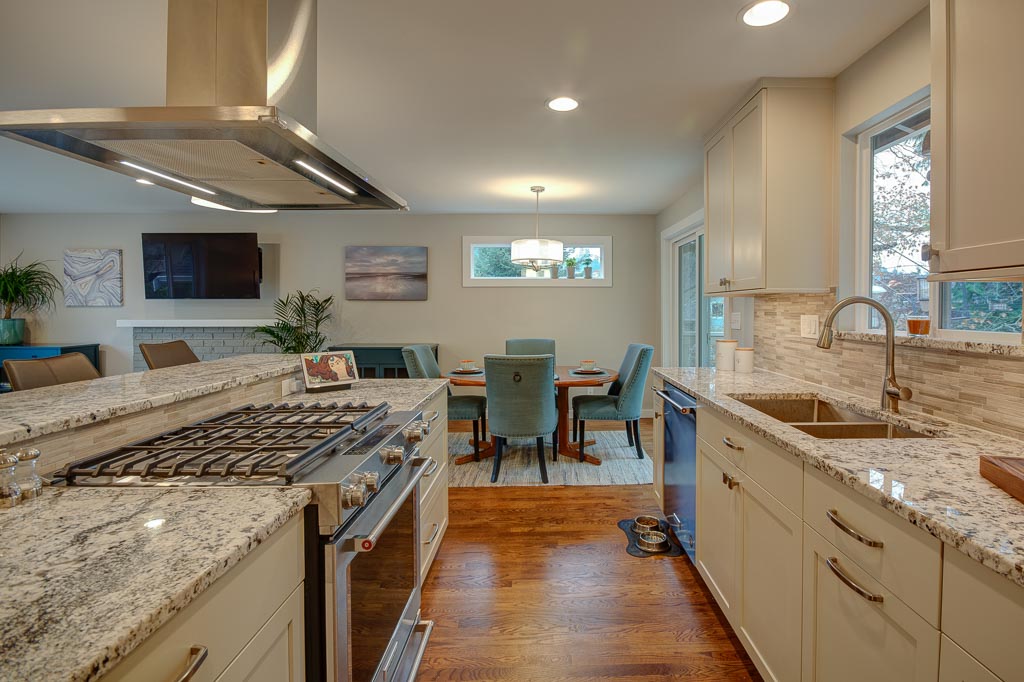 Shoreline Kitchen, Living & Bath